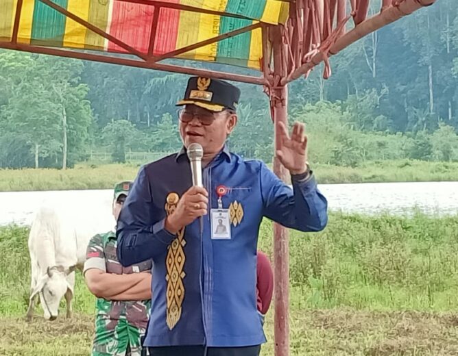 Pj. Bupati Minahasa Canangkan Gerakan Tanam Tanaman Pangan dan Hortikultura 2025 di Perkebunan Desa Kasuratan